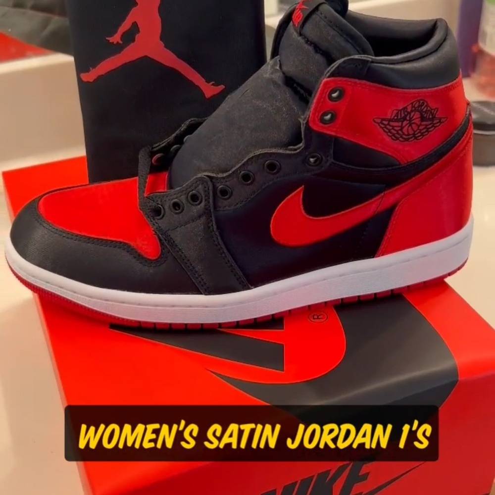 🏀Women’s Nike 1 Retro Red and Black Satin Sneakers